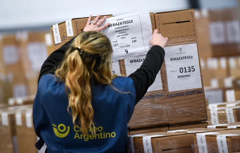 Licitación fantasma: el Correo arma en secreto el negocio para contar los votos de octubre