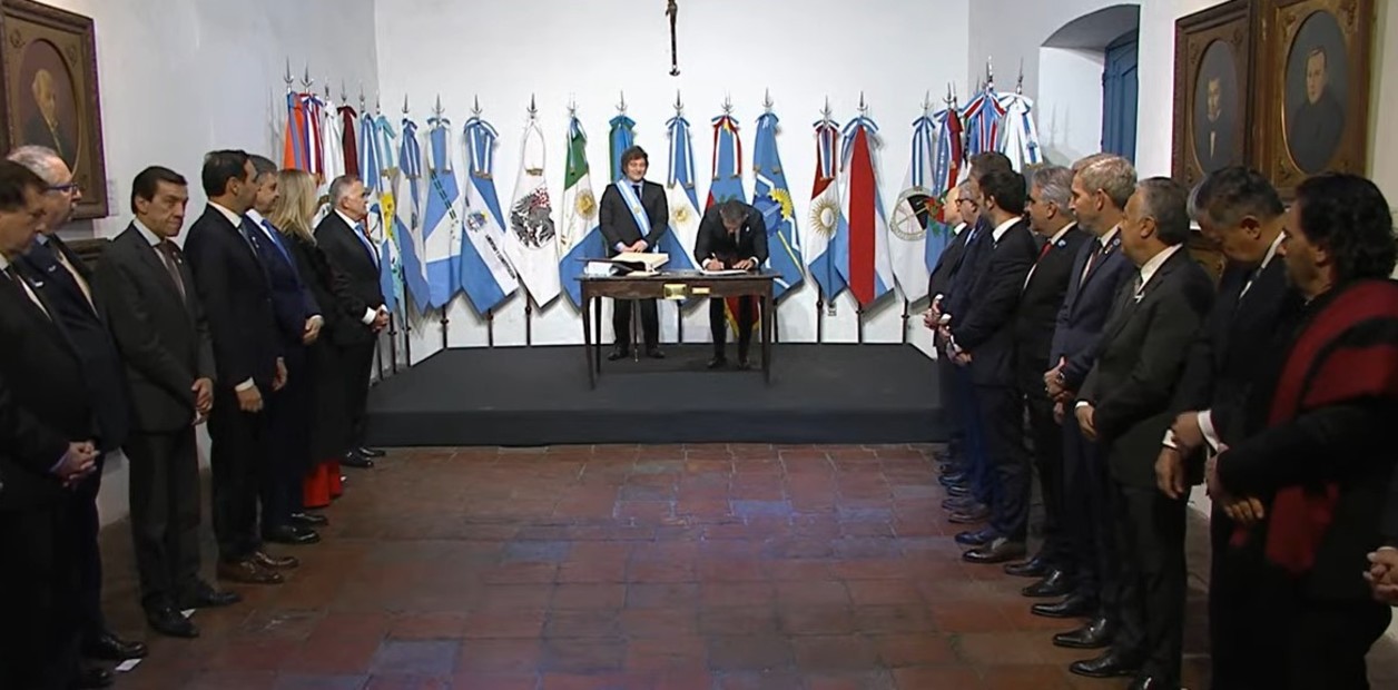 🔖 Pacto de Mayo: Las promesas bajan desde el cielo, pero las empresas siguen rascando el piso