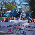 Trabajadores municipales cobrando salarios escalonados en Pinamar comparación con Gesell